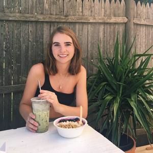 Meet your Posher, Geneviève